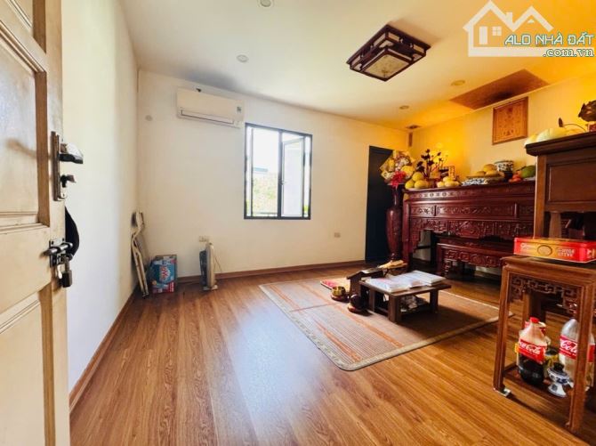 CỔ NHUẾ - BÁN ĐẤT TẶNG NHÀ 3 TẦNG - GẦN OTO - GẦN CÔNG VIÊN HÒA BÌNH - CHỈ 9.2 TỶ - 2