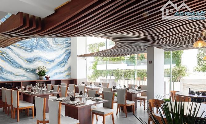 Cần bán toà nhà 6 X 300m2 - Giá NHỈNH 119 TỶ - MẶT PHỐ LÂM HẠ- 3 MẶT THOÁNG. - 2