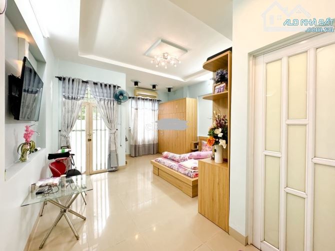 Bán nhà 3 tầng đường Cao Bá Nhạ, Quận Sơn Trà, Đà Nẵng. DT: 110m2, Giá 6.5 tỷ TL - 2