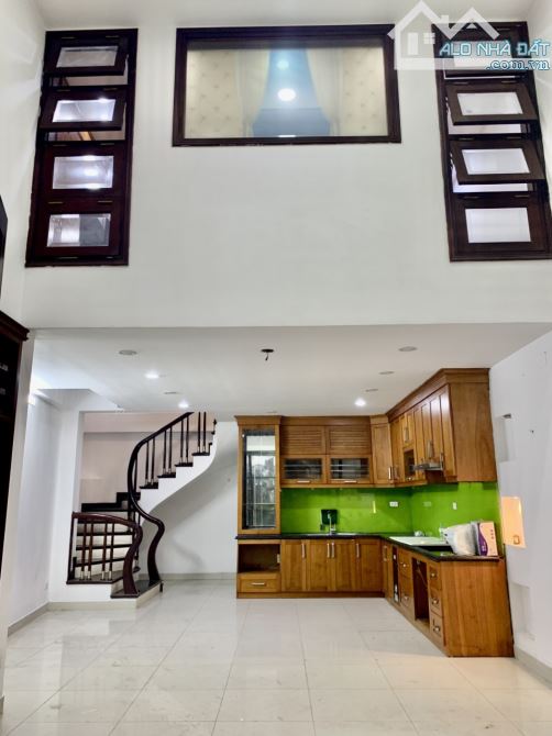 Cho thuê nhà riêng 4 tầng phố Đội Cấn, gần Giang Văn Minh, Ngọc Hà - 3