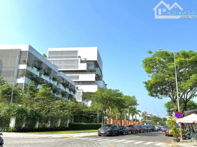 3,1 tỷ, 135 m2 -Cạnh Đại học FPT - Tiện ích đầy đủ- Xây cho thuê kinh doanh luôn - 3