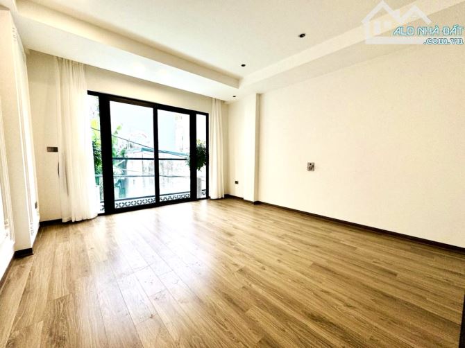 Hoa hậu Hoàng Cầu, ngõ thông rộng, sát ô tô, nhà thoáng đẹp, 7T thang máy, sổ đẹp, 52m2 - 3