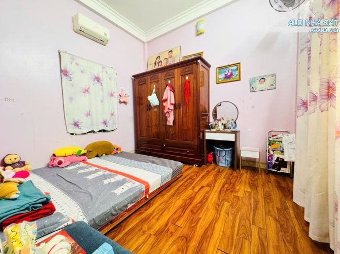 CỔ NHUẾ - BÁN ĐẤT TẶNG NHÀ 3 TẦNG - GẦN OTO - GẦN CÔNG VIÊN HÒA BÌNH - CHỈ 9.2 TỶ - 3