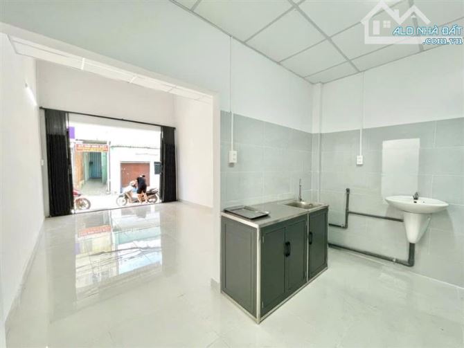 GIẢM 1TỶ nhà MẶT TIỀN Trần Bá Giao, Gò Vấp (5 x 17) VỊ TRÍ KINH DOANH ĐẸP - 4