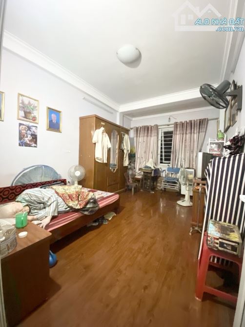 PHÚC DIỄN 83M2, 4TẦNG -Ô TÔ ĐỖ CỬA - CÁCH PHỐ 20 M - BÁN ĐẤT TẶNG NHÀ- CHỈ 10 TỶ - 5