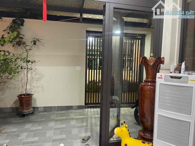 NHÀ KIỆT Ô TÔ NGUYỄN CÔNG HOAN CÁCH ĐƯỜNG CHÍNH 2 NHÀ NỞ HẬU DT 110M2 CHỈ 3.75 TỶ - 7