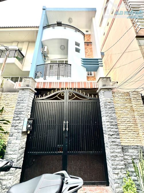 93TR/M2 - NHÀ 3 TẦNG 130m2 - NGANG GẦN 6m Ô TÔ VÀO NHÀ - 9 PHÒNG - SỔ VUÔNG A4 - 9