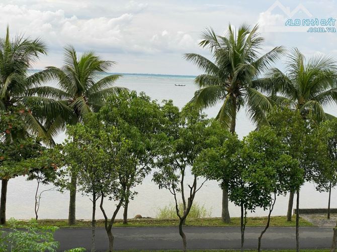 2079m² đất Mặt tiền Kinh Doanh view đầm Phá Tam Giang sát vách ngay Cổng Khu Nghỉ Dưỡng