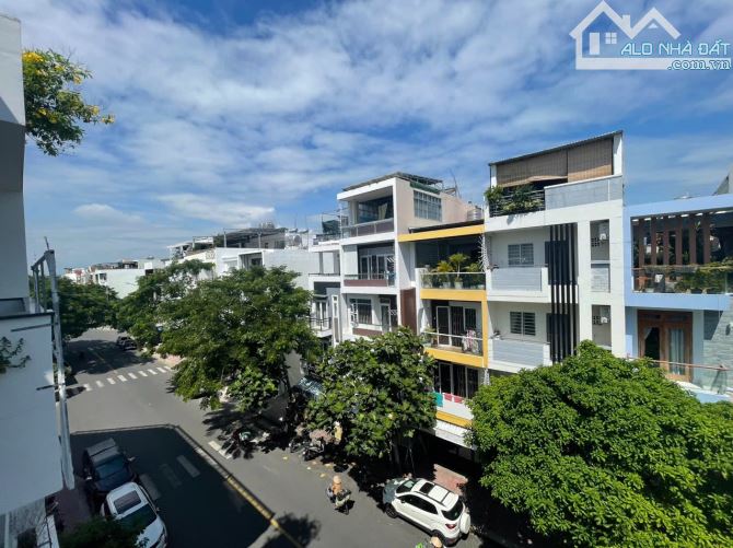 Nhà 4 tầng, đường số 13, 100m2, giá 10 tỷ. Hà Quang 2.