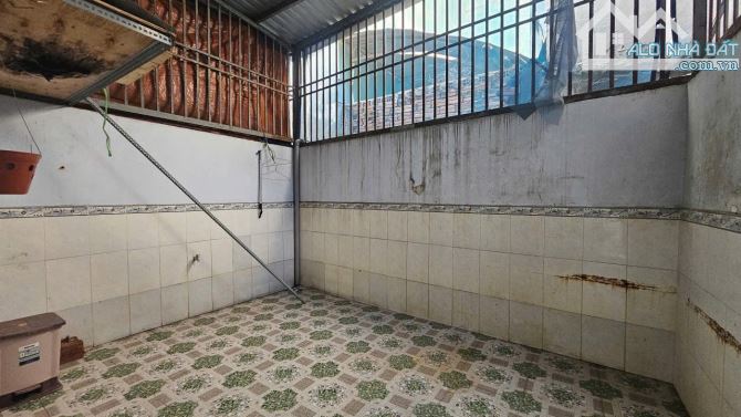 🏡 Bán Nhà 3 Tầng ST - DT 80m2 Sổ Hồng Riêng, Ngay Công An Thị Trấn Nhà Bè. - 1