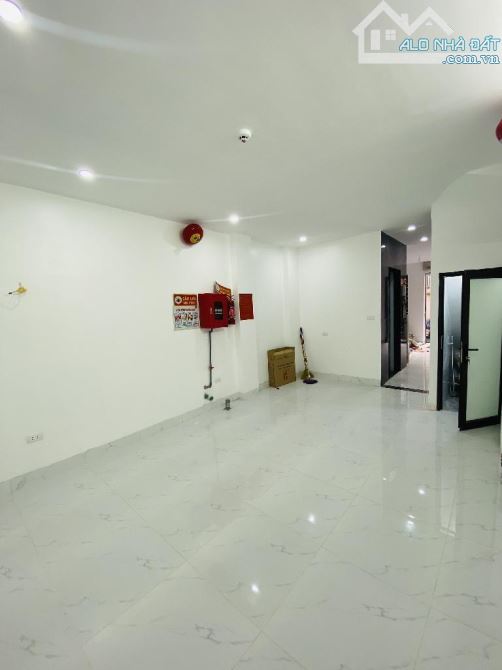 Quan Hoa 46m2, 5 tầng, thang máy chạy vù vù, full phòng cho thuê chỉ 8,5 tỷ - 1