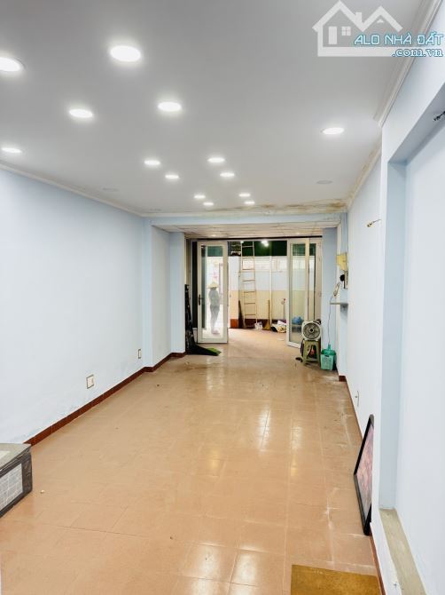 Bán nhà đường Trần Văn Đang 70m2/59m2 3 tầng 3.9m x 18m giá chỉ 6.2 tỷ Phường 11 Quận 3 - 1