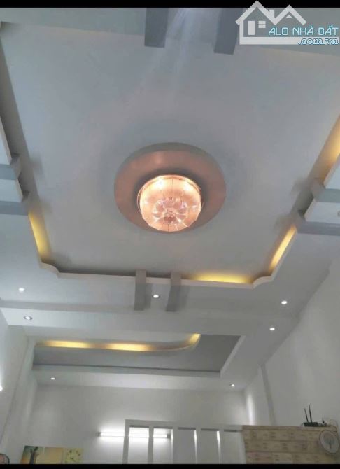 Bán nhà có gác lửng . 4x14m. Gần chợ Trung Chánh, Hóc Môn. Giá : 2,750 tỷ tl - 1