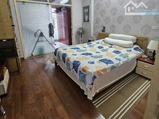 Siêu Phẩm Mặt Phố Đê La Thành Ba Đình 83 m2 x 2 Tầng - Giá 35.8Tỷ - Thương Lượng cho - 1