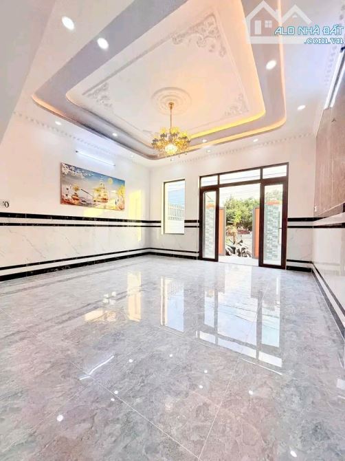 Chủ bán nhà 92m² 5x20m trệt lầu hẻm ô tô gần Trịnh thị Miếng Hóc môn giâ rẻ 4.6 tỷ - 1