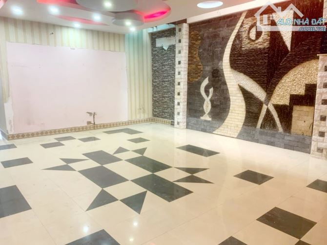 Bán gấp Tòa nhà 180m2 x 5 Tầng Hùng Vương, ngay Chợ Cồn, SIÊU HIẾM SIÊU ĐẮC ĐỊA