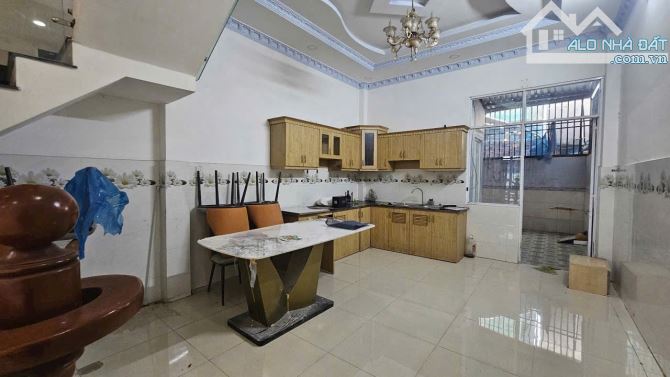 🏡 Bán Nhà 3 Tầng ST - DT 80m2 Sổ Hồng Riêng, Ngay Công An Thị Trấn Nhà Bè. - 2