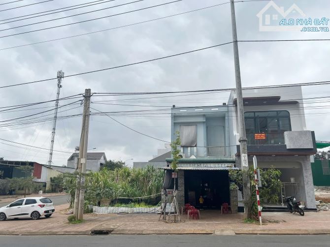 Đất Góc 2 Mặt Tiền Kinh Doanh đối diện Siêu Thị Go - 2