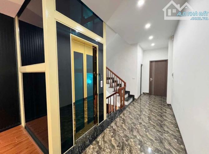Bán nhà Phân Lô Dương Quảng Hàm, dt56m, mt5,4m, Ô tô, Thang máy, kinh doanh, 16 tỷ. - 2