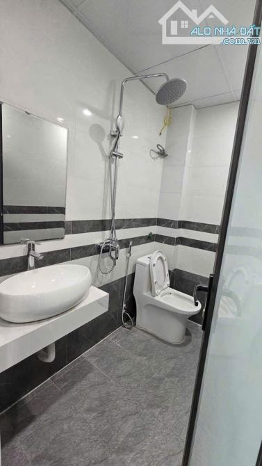 Bán nhà Cầu Tó 40m2,thoáng đẹp,vài bước chân ra phố giá 3.5 tỷ - 2