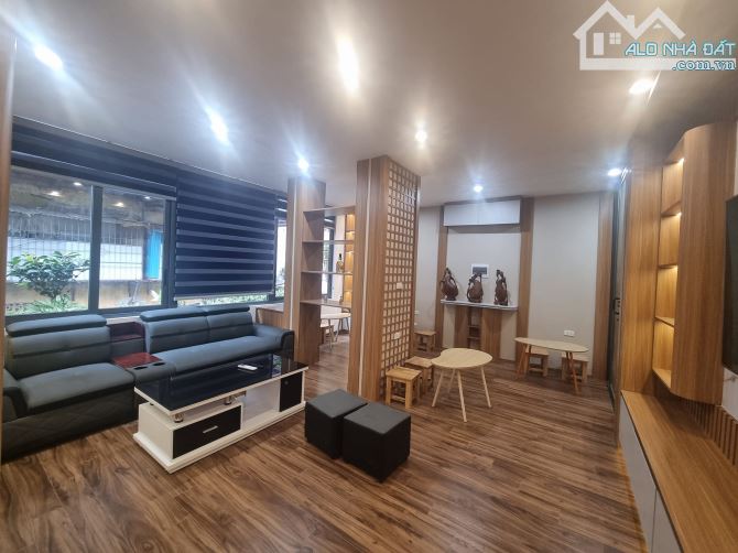 Chủ cần bán nhà phố Hoàng Quốc Việt 65m2,4 tầng mặt tiền 6m ô tô vào nhà, giá nhỉnh 19 tỉ - 3