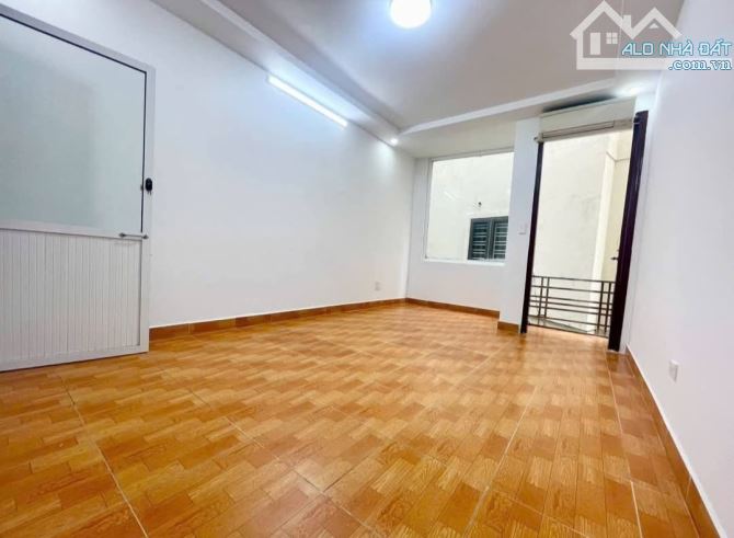 Bán nhà Thiên Lôi, Vĩnh Niệm, Lê Chân, Hải Phòng. 3,5 tầng, 40m2, 2,32 tỷ.  Ngang 4m, t3 - 9