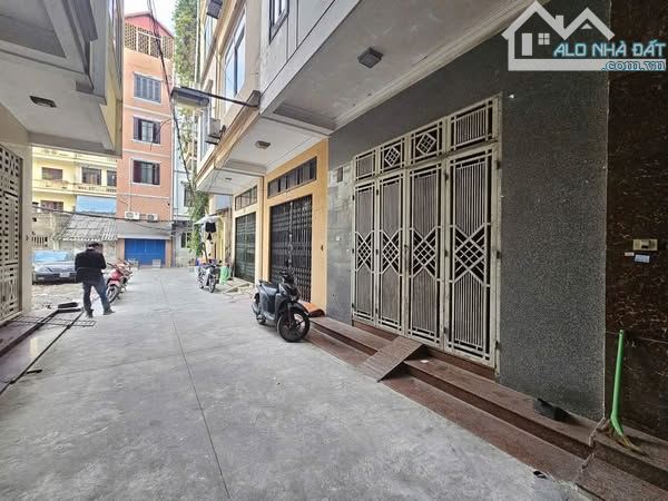 🏡 Nhà 38m2- Bà Triệu -5 tầng thang máy- ô tô qua nhà - 8.1 tỷ - 3