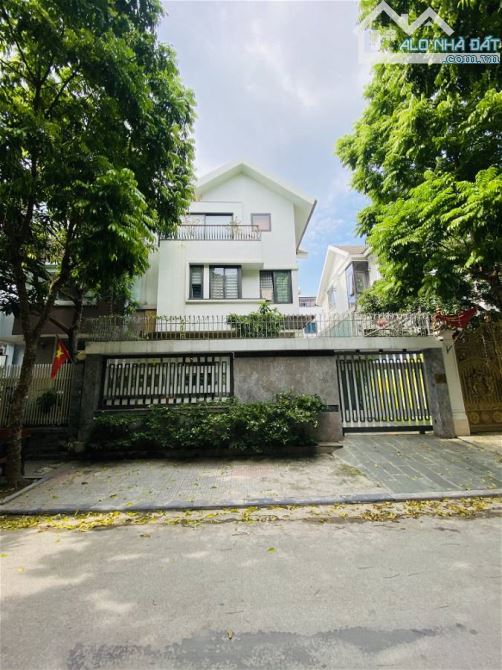 Cực Hiếm Bán 2 Căn Biệt Thự Lô góc nằm ngay trục đường lớn khu Bán Đảo Linh Đàm Hoàng Mai - 4