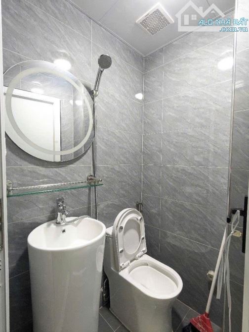 Bán Gấp- Nhà Đẹp Ở Luôn - Cát Linh - Đống Đa - Dt :16m2 * 5 tầng *3m* giá 5,15 tỷ - 5