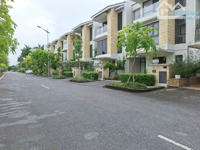 F0, BÁN BIỆT THỰ KĐT HÀ NỘI GARDEN CITY, THẠCH BÀN, LONG BIÊN.  VIP, DT144x8m. 23.5 tỷ - 6