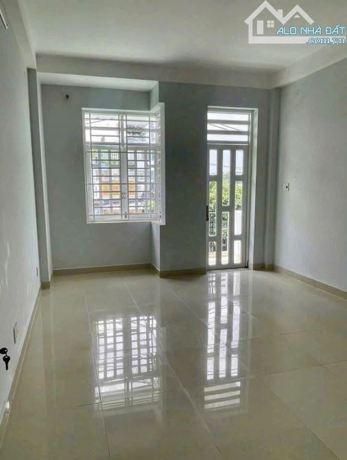 Nhà mt đường Phạm hữu lầu 4,1x17m, 3 tầng. Vị trí đẹp để kd buôn bán. Chỉ 14,5 tỷ - 6