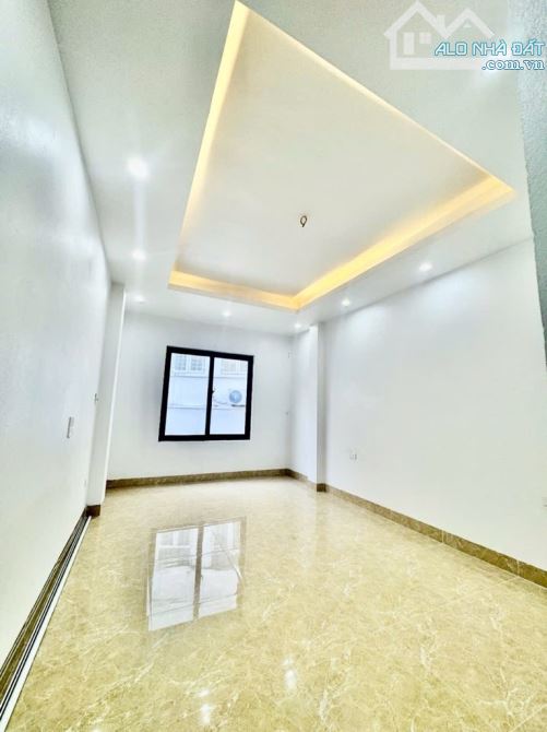 TRUNG KÍNH 42M2, 5 TẦNG, DÂN XÂY, AN SINH ĐỈNH, PHỐ VIP, GẦN PHỐ CHỈ 8.2 TỶ - 6