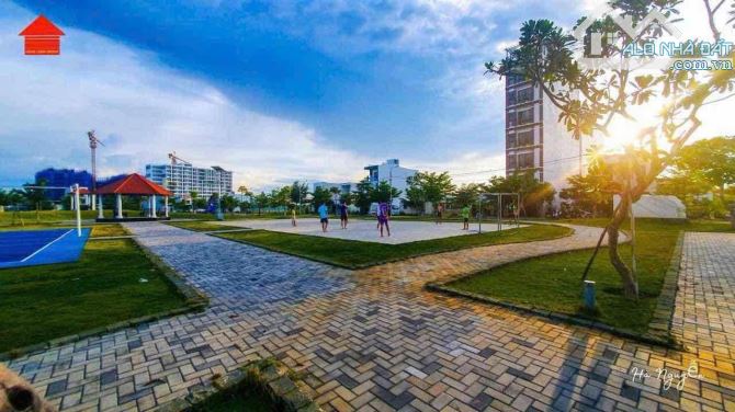 Deal Ngon giá Sập - căn hộ 100m2 dòng tiền 60tr/tháng- 13 phòng- thang máy- hồ bơi vô cực - 9