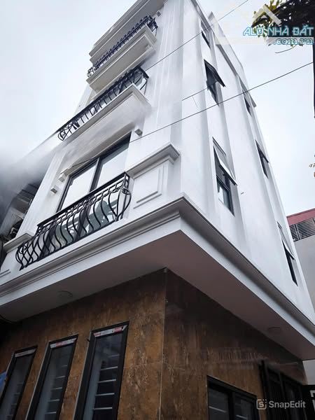 Bán nhà Trạm Trôi trung tâm huyện Hoài Đức, 150m đường 32, 32M 5 Tầng, 2 mặt tiền, ô tô đỗ