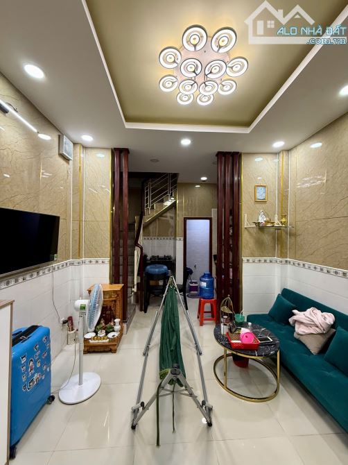 Bán Nhà Hẻm Thẳng Dưong Bá Trạc - 3.67m x 8.61m -DTCN-29M.2- 1 Trệt 2 Lầu -2PN -3WC- F1 Q8