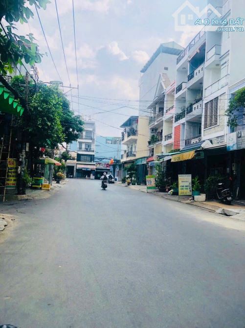 BIỆT THỰ MINI 3 TẦNG KHU DÂN CƯ VIP HUỲNH VĂN NGHỆ - PHẠM VĂN BẠCH. DT 6Mx14M. NỞ HẬU 7M