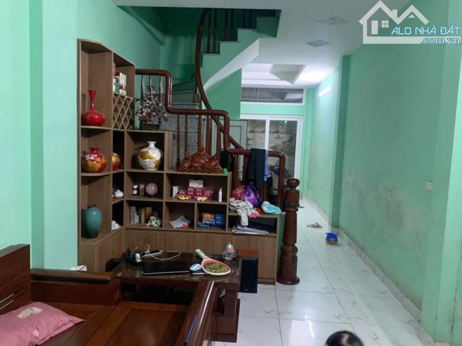 Rất Hiếm! Nhà Phố Hoàng Đạo Thành – TX! Nhà 4 tầng, 5 ngủ, 43m2, 7tỷ5!