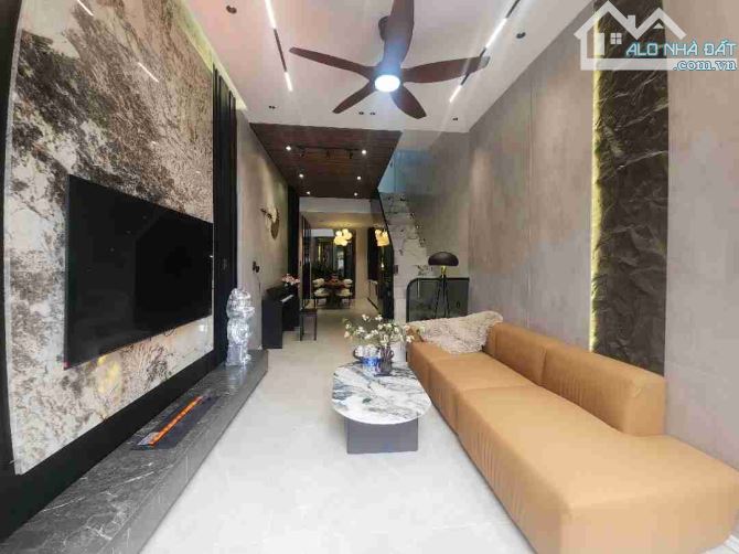 BÁN NHÀ 3 TẦNG - FULL NỘI THẤT CAO CẤP 🔥 🏡 VỊ TRÍ ĐẮC ĐỊA - THANH KHÊ, ĐÀ NẴNG