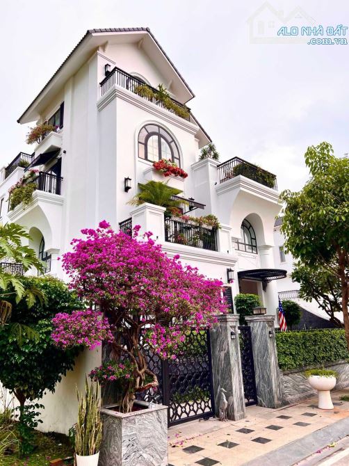 Bán Biệt thự số 78-80 Tân Canh P.1 Q.Tân Bình , DT: 16m x 26m , trệt 1 lầu , Giá : 69 tỷ T