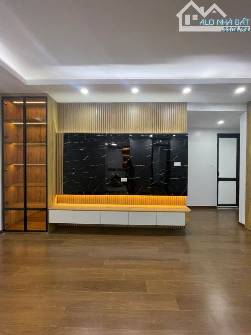 Cho thuê chung cư C37 Bắc Hà Tố Hữu, 3 ngủ 130m2 full đồ 14 triệu