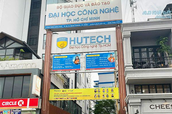 GẤP BÁN, Nhà 4 tầng, Cho thuê phòng gần 30 triệu, gần Đại Học Công Nghệ TPHCM