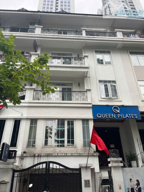 Cho thuê liền kề HDI- 201 Nguyễn Tuân, Nhân Chính. DT 96m2, 1 hầm, 4 nổi. Nhà đẹp. 50triệu