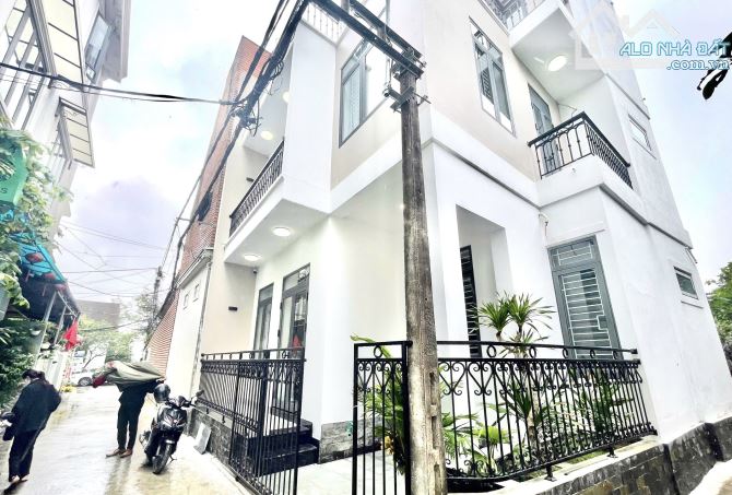 Bán Home Stay 3 Tầng 2 Mặt Tiền Kiệt Ô Tô Nguyễn Công Trứ – Ngay Phố Tây Sầm Uất