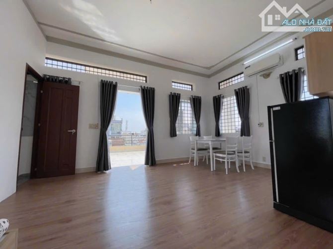 Căn Penthouse 80m2 ngay trung tâm quận 4