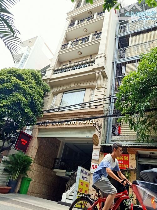 HOTEL Hầm, L6LST, DT 8,2 x 21m mặt tiền Lê Thánh Tôn-Q1. HĐT 26 nghìn USD/th.Giá 186 tỷ