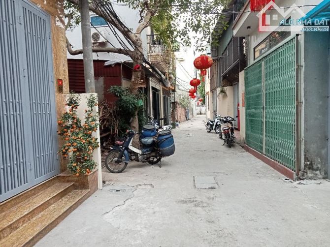 BÁN ĐẤT BÁT KHỐI 63M2, MT 3.6M, NGÕ Ô TÔ ĐỖ CỬA , 6 TỶ.