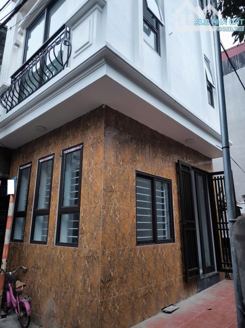 Bán nhà Trạm Trôi trung tâm huyện Hoài Đức, 150m đường 32, 32M 5 Tầng, 2 mặt tiền, ô tô đỗ - 1