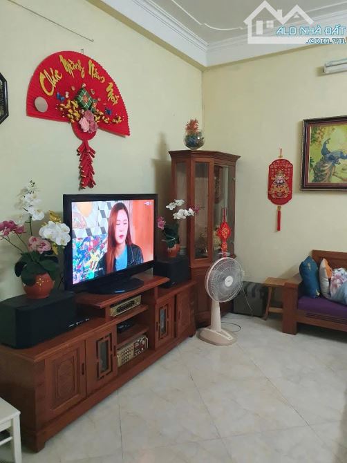 NHÀ DÂN XÂY ĐẸP LÔ GÓC 3 THOÁNG Ô TÔ ĐỖ CỬA VĂN QUÁN HÀ ĐÔNG 80m 9 TỶ - 1