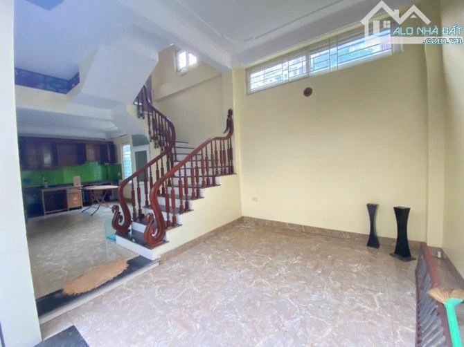 BÁN NHÀ NGÕ 250 KIM GIANG, HOÀNG MAI, 36M² x 4T, GIÁ CHỈ NHỈNH 5 TỶ, Ô TÔ CÁCH NHÀ 5M - 1