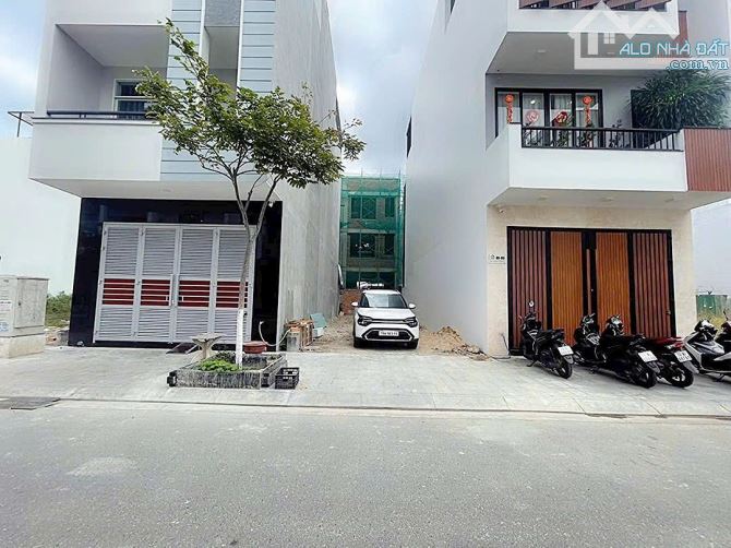 Hàng hiếm: 4,5 tỷ - 82,5m2, lô sạch đẹp - VCN Phước Long 2 - Trục Đường B5 - 1